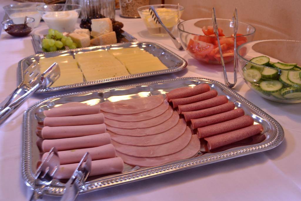 Penzion Dvur Krasikov Kokasice Exteriör bild